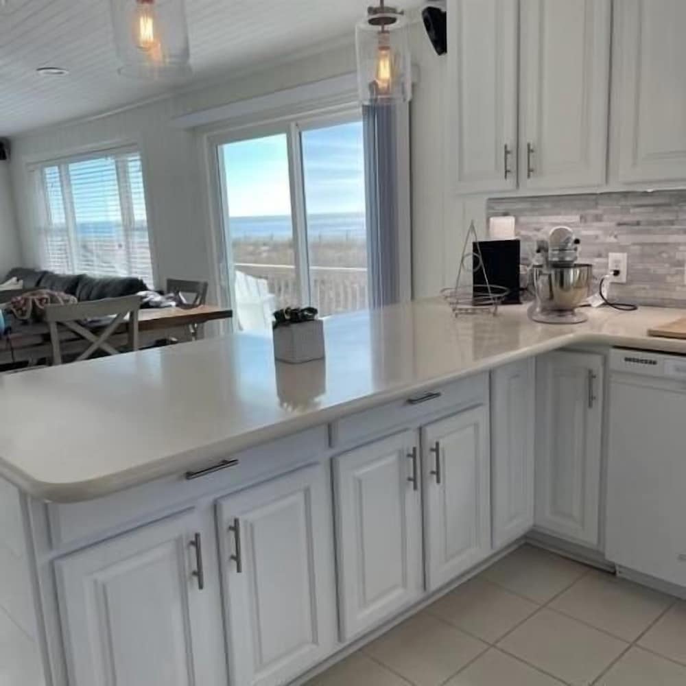 Meant To Be 2 Bedroom Home by RedAwning