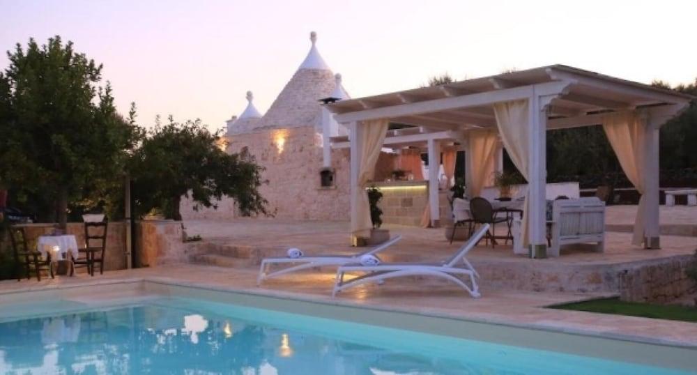 Trullo Mil With Private Pool by Apuliarentals