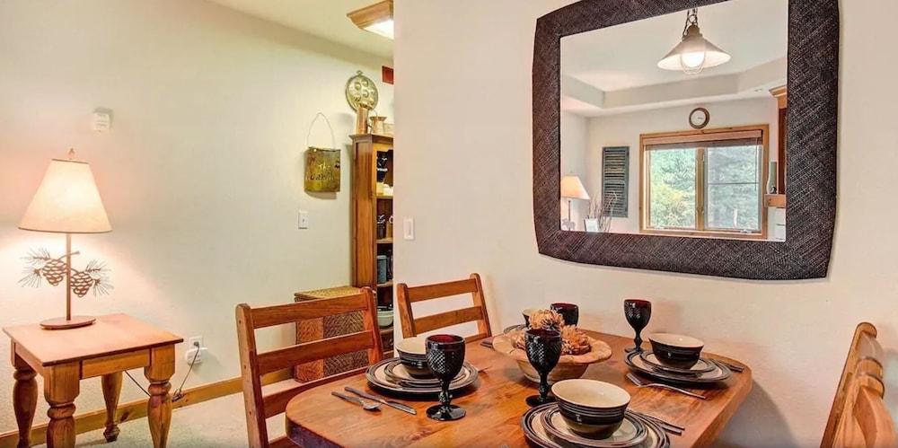 Tyra Riverbend 111 Condo by RedAwning