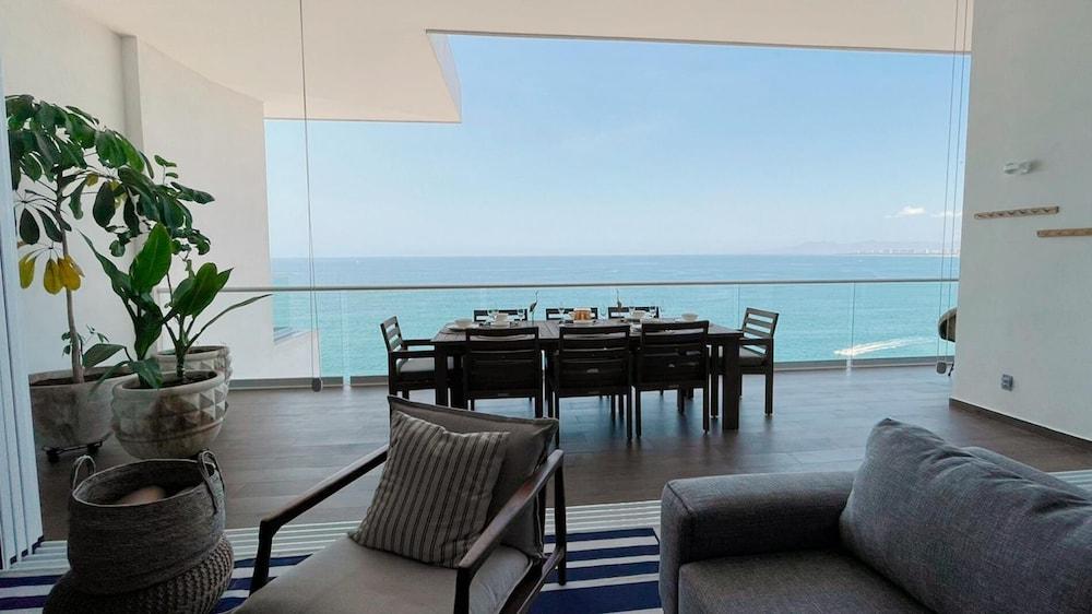 Harbor Puerto Vallarta 14003