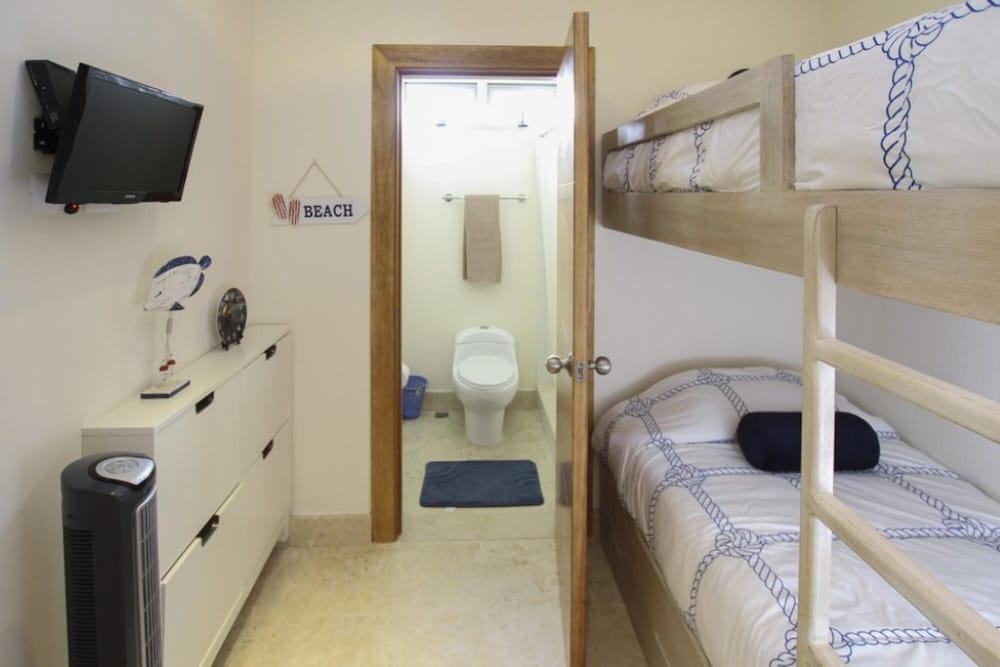 Fully Equipped Apartment Overlooking Golf Course at Luxury Beach Resort