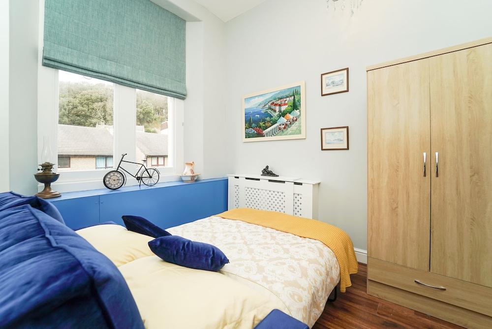 Stunning 2-bed Apartment in Weston-super-mare