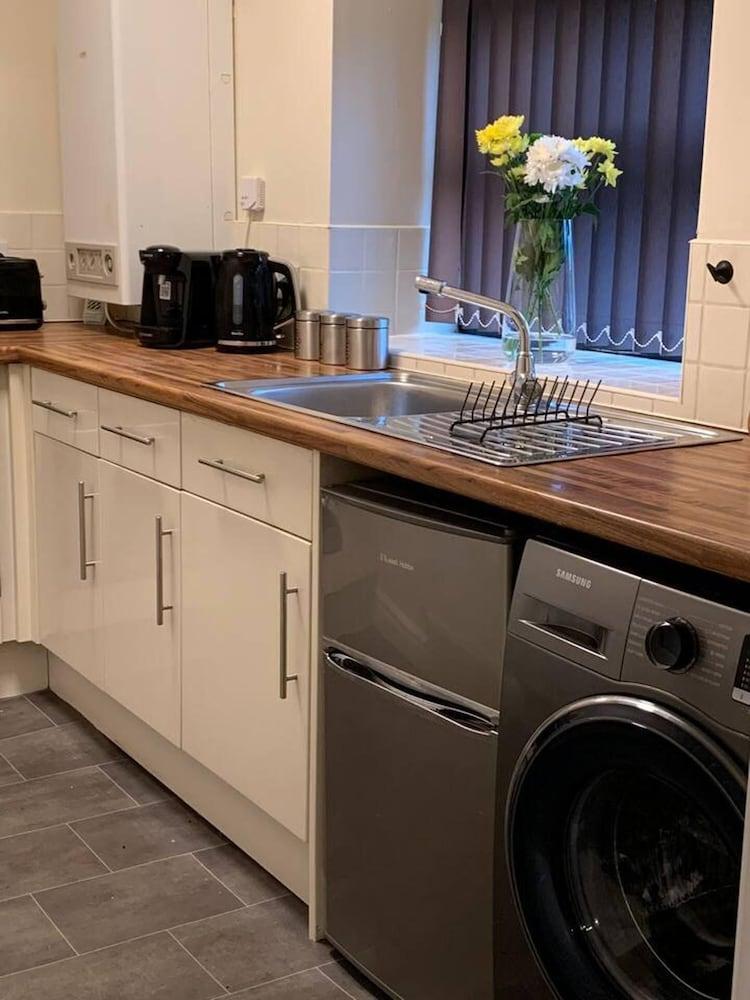 "the Old Forge"- 5 Minutes Away From Motorway