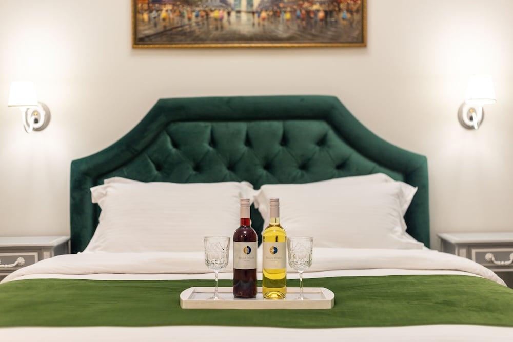 Pandrosos Divine Suites