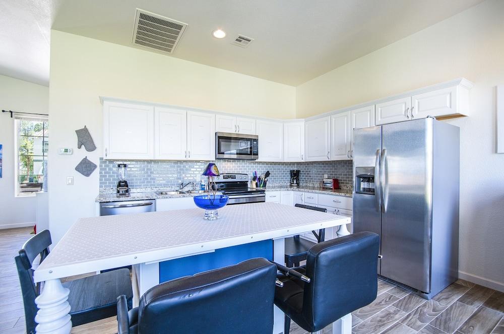 The Landmark Apartments