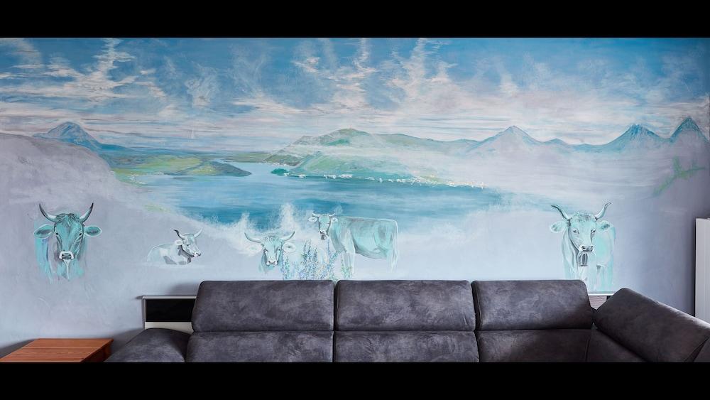 Cozy Apartment With Lake View for 6 Guests