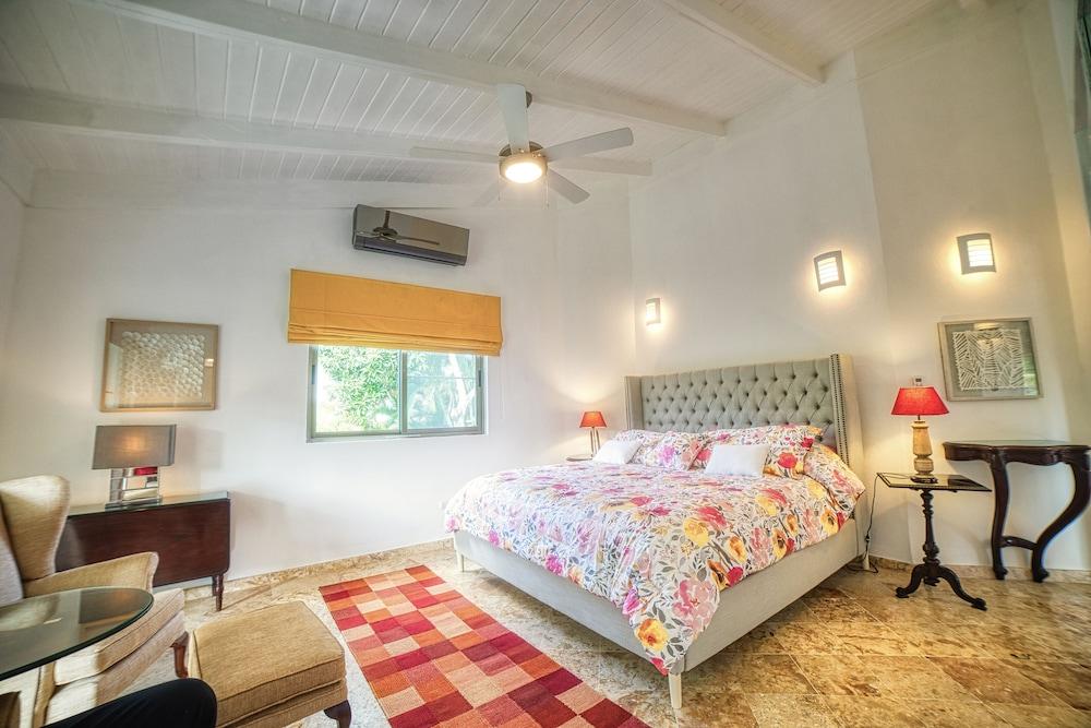 Private Two-Storey Villa with Pool