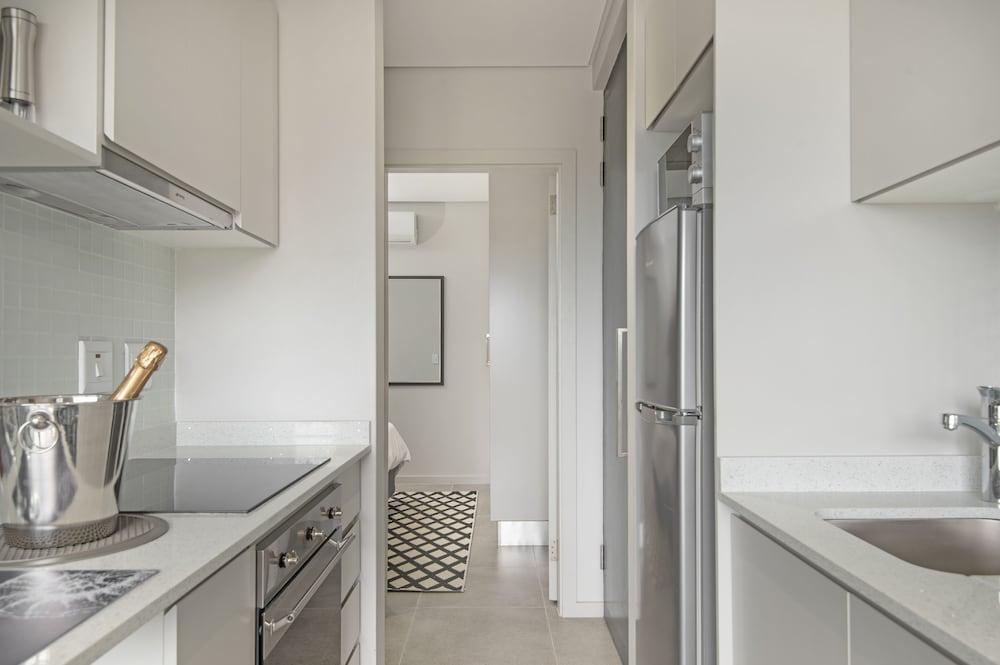 707 at Two six two Florida Road