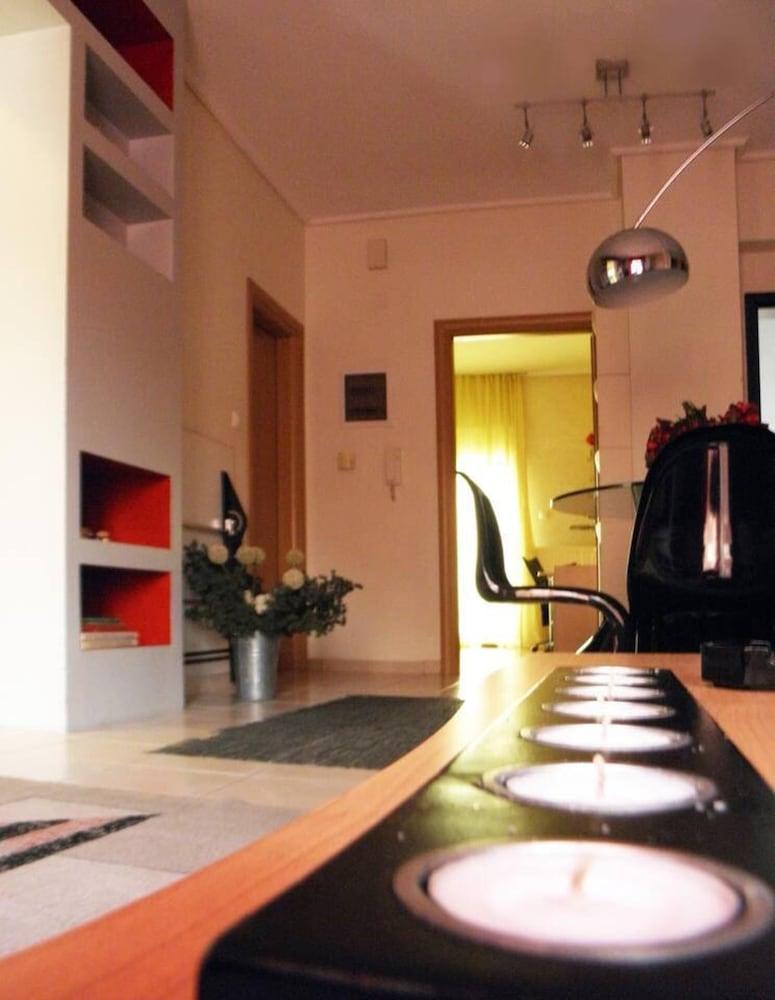 Cozy and Modern Apartment Centrally Located