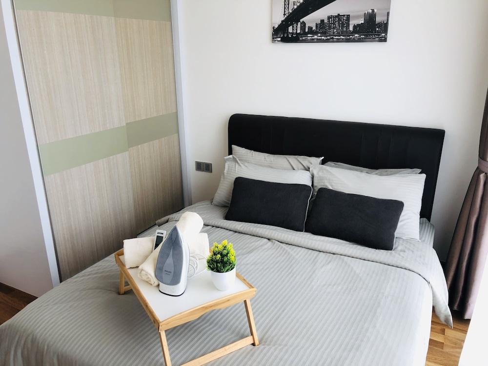 Paragon Suite By Antlerzone