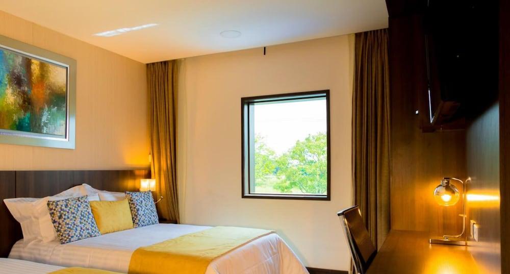 Hotel Real Elim International