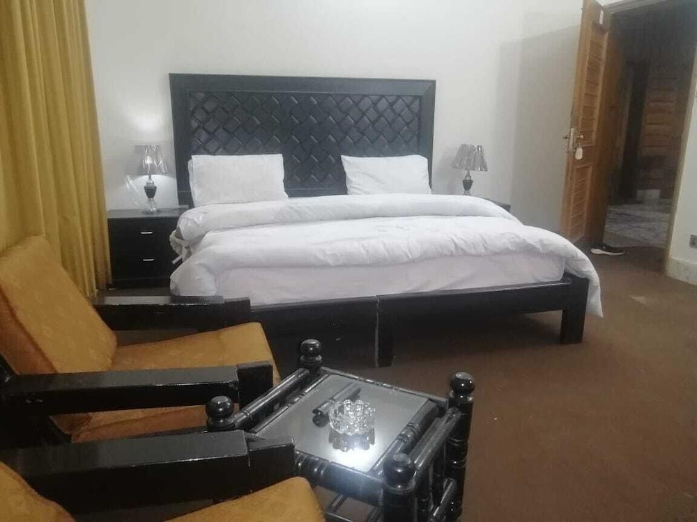 Intercontinental Hotel And Resorts