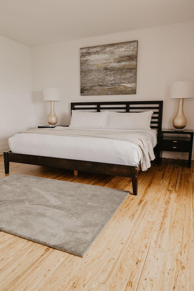 Le Soleil d'Or CaymanBrac