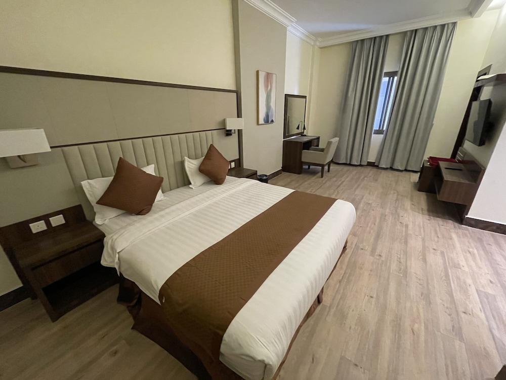 Private Luxury apartment - Al Hamra