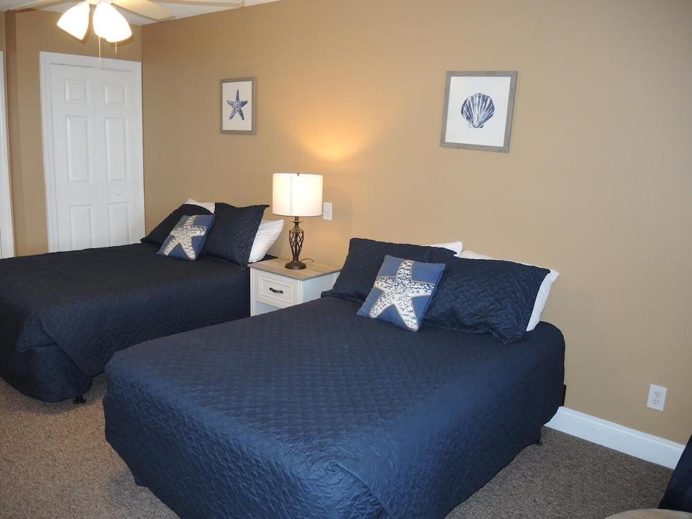 Lake View Golf Resort Villa 1301 Close to Beach in Calabash by Redawning