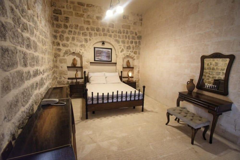 Old City Kasım Tuğmaner Konağı