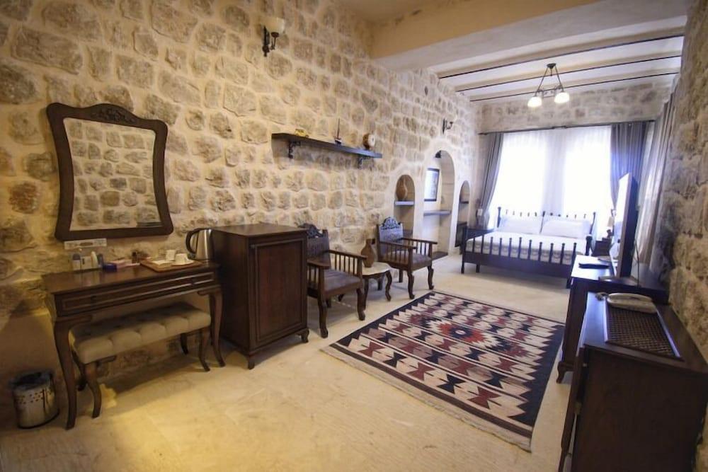 Old City Kasım Tuğmaner Konağı