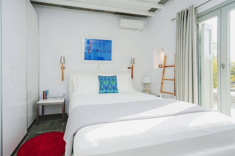 Villa Arades Sifnos with Private Pool