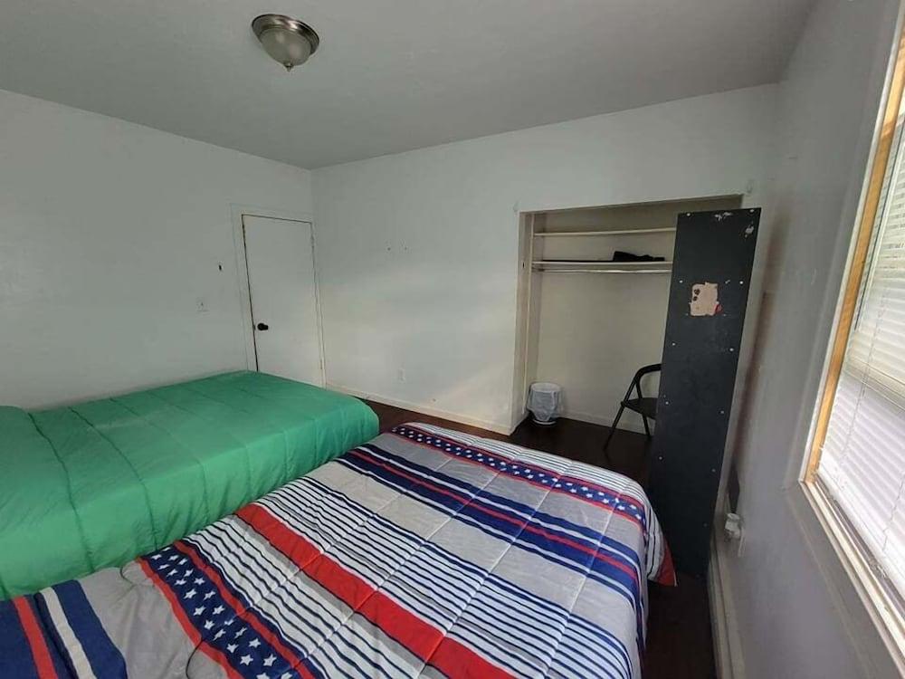 Bedroom Near Downtown Boston - Hostel