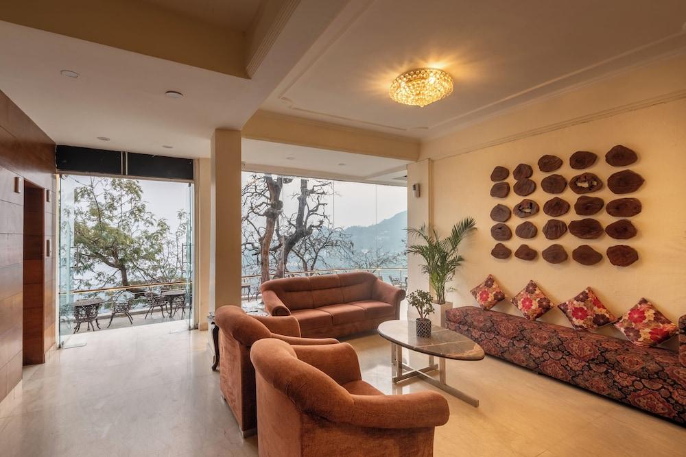 Green Castle Mall Road