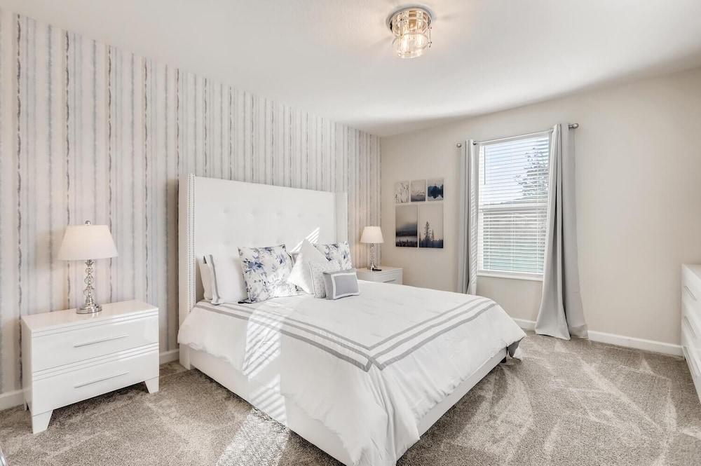 2773 BD - 5Bd Home With Private Pool 14 Guests