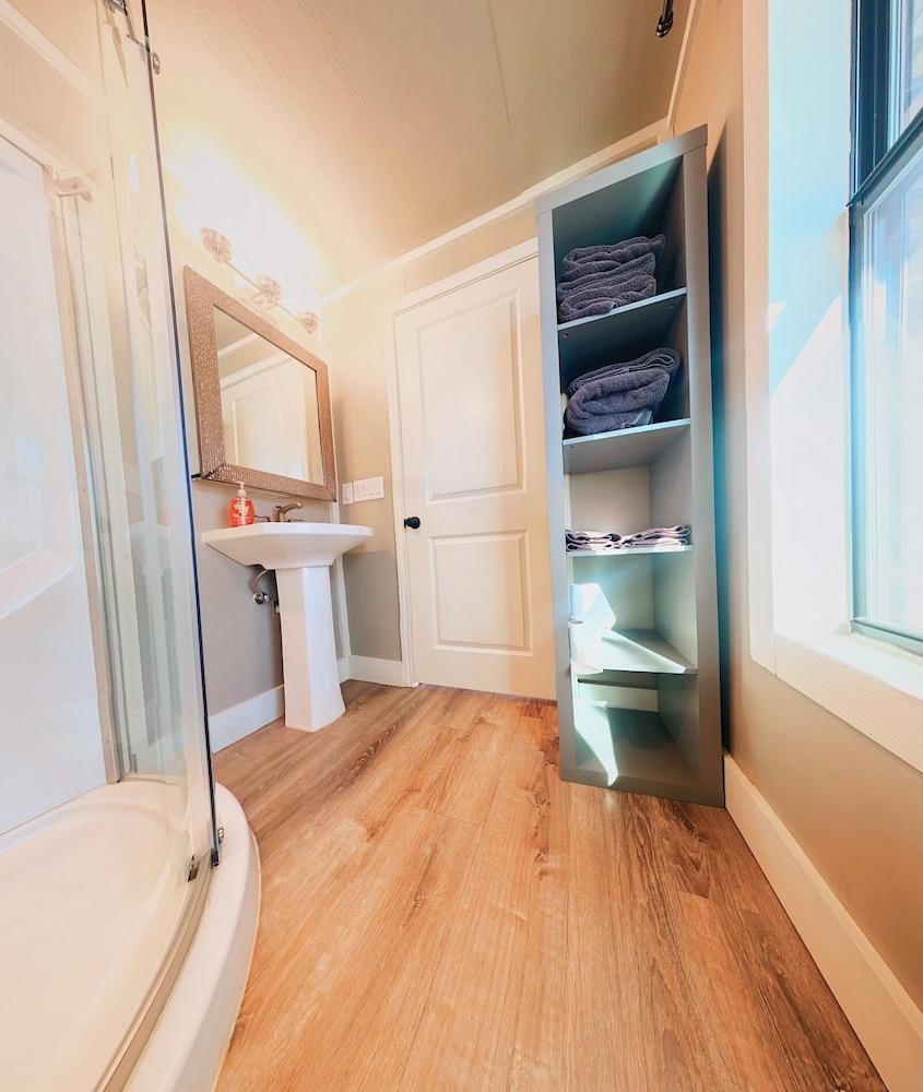 1 Son's Rio Cibolo - Birdhouse Cabin