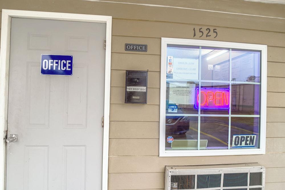 OYO Hotel Vienna I-75