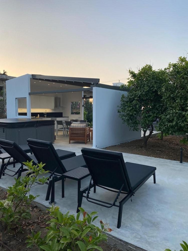 Villa Amo With Private Pool