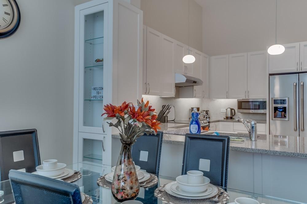 2 Bedroom Apartment located in Washington Dcâs Penn Quarter. 2 Apts by RedAwning