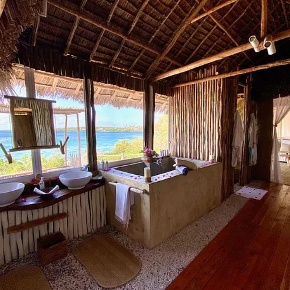 Rock And Sea Resort,baobab Suite