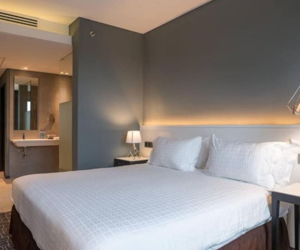 Trademark Hotel, Trademark King Single Room in Nairobi No002