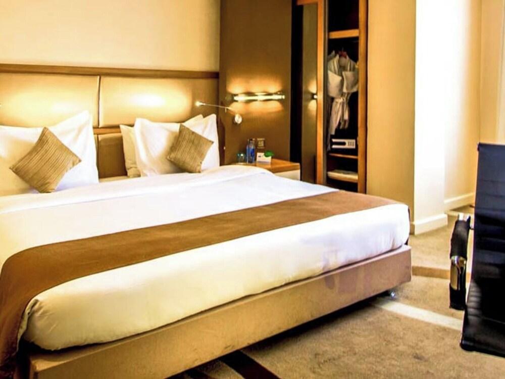 Prideinn Azure Hotel Nairobi 7