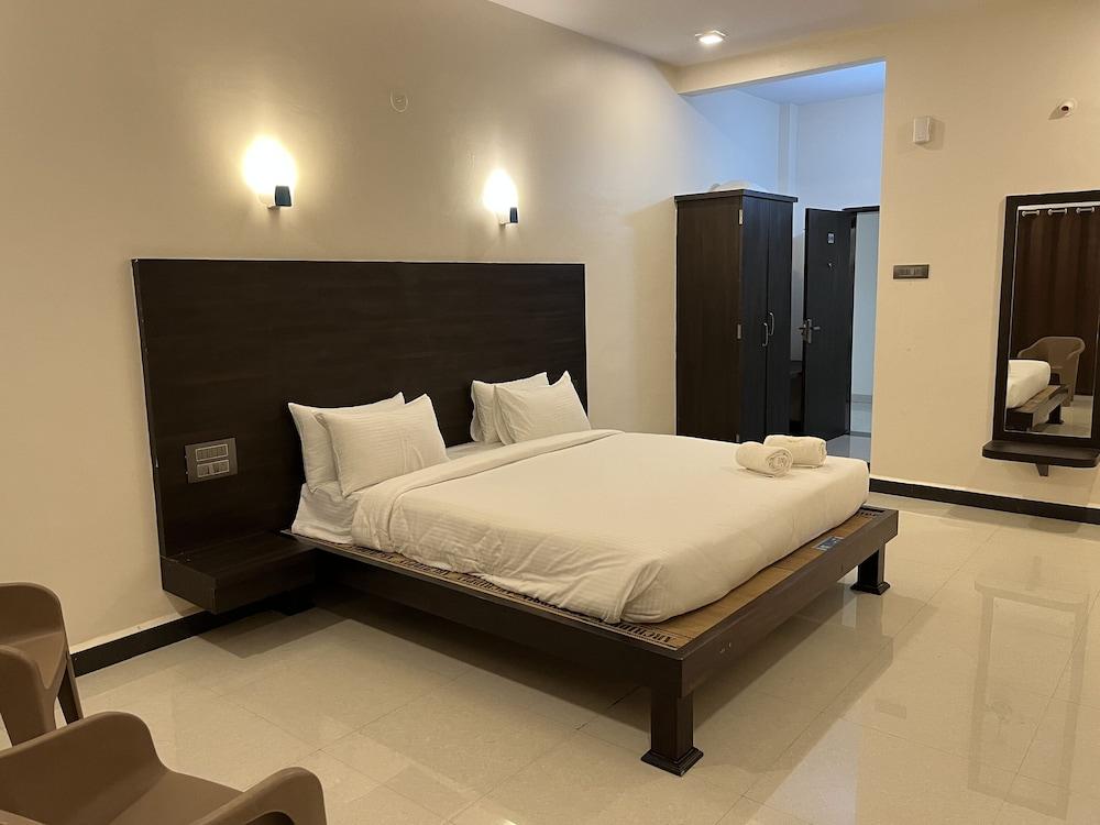 Mastiff Select Terrain Dandeli