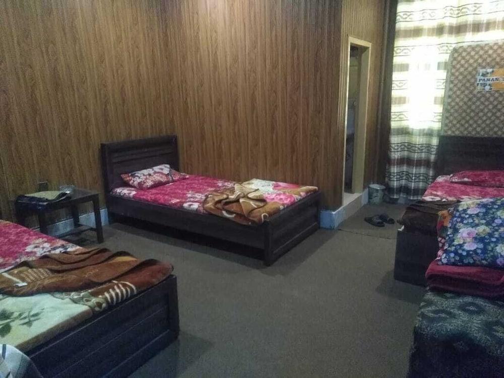 Snow White Hotel And Resturant