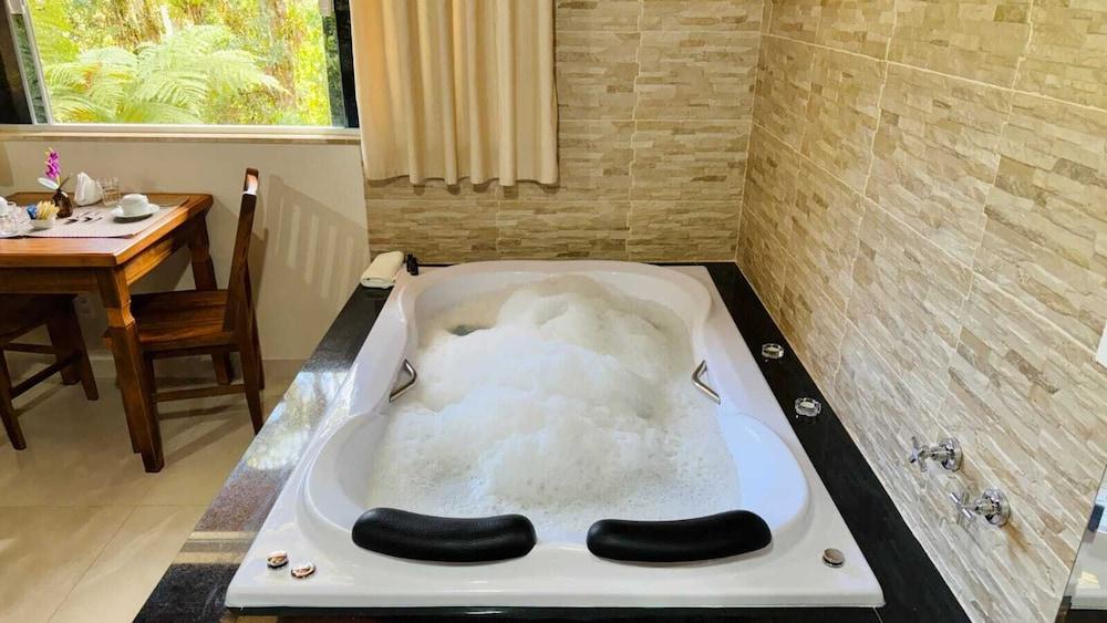 Vila Eremita Pousada