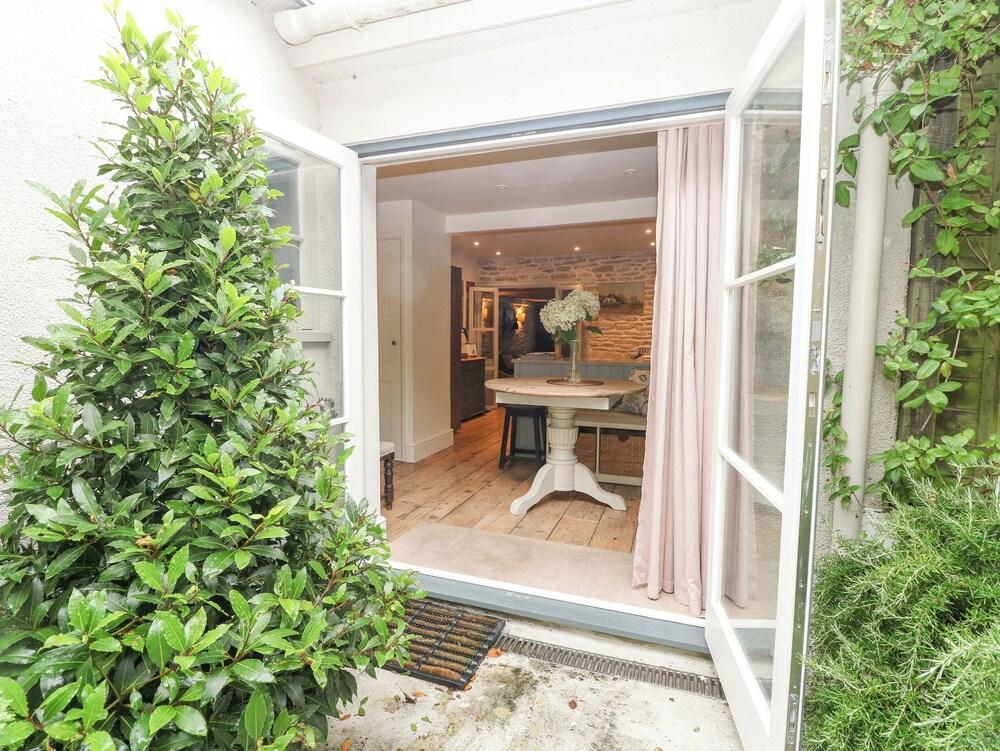 The Snug No 35 West End