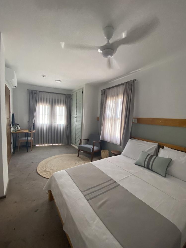 Min Ayvalık (Adults Only +12)