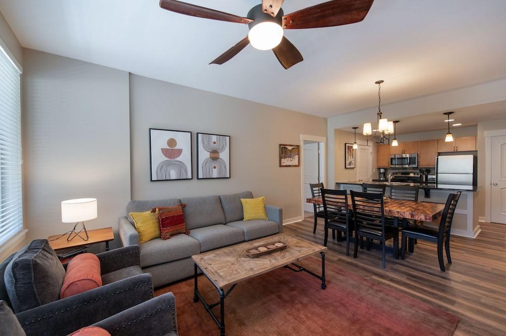 Fraser Crossing/Founders Pointe, Condo , 2 Bedroom (Premium Unit 4185)