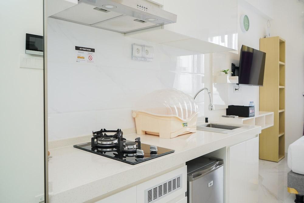 Pleasurable Studio At Sky House Bsd Apartment