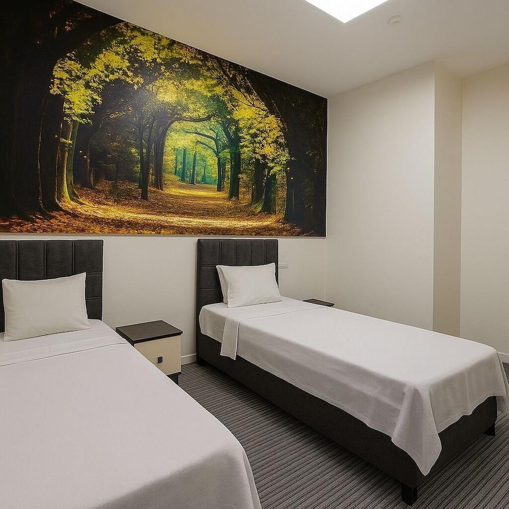 Acar Airport Hotel Plus