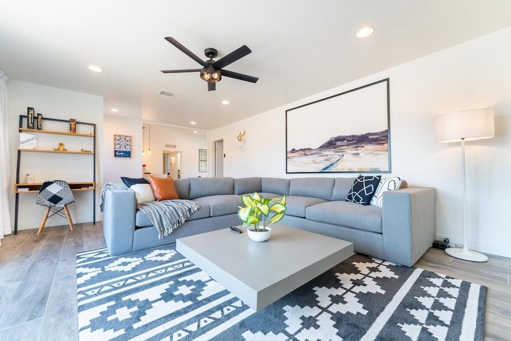 Splash Relax in Scottsdale