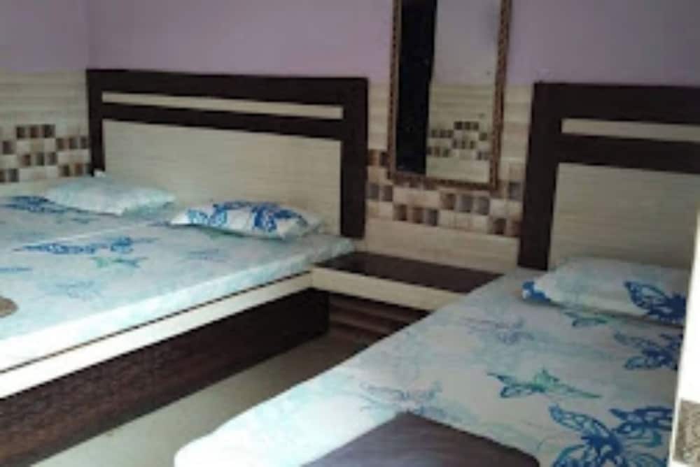 Goroomgo Brij Dham Guest House Mathura