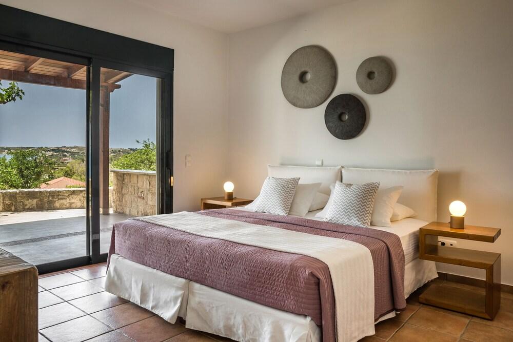 Alekos Beach Houses-Eternity