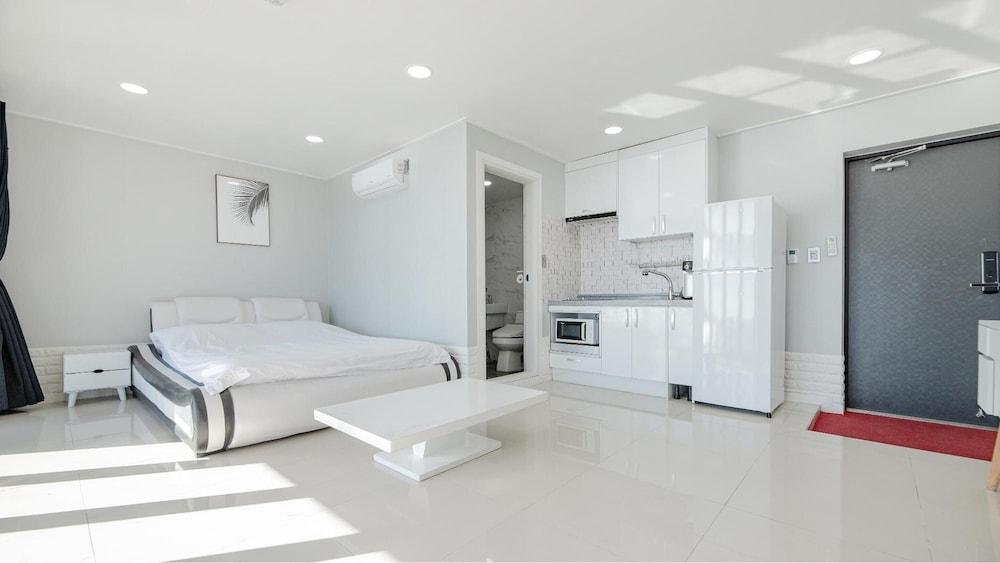 Gyeongju Neulsiwon Pension