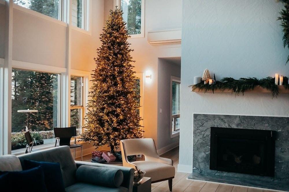 Mervue Estate at Crook Point