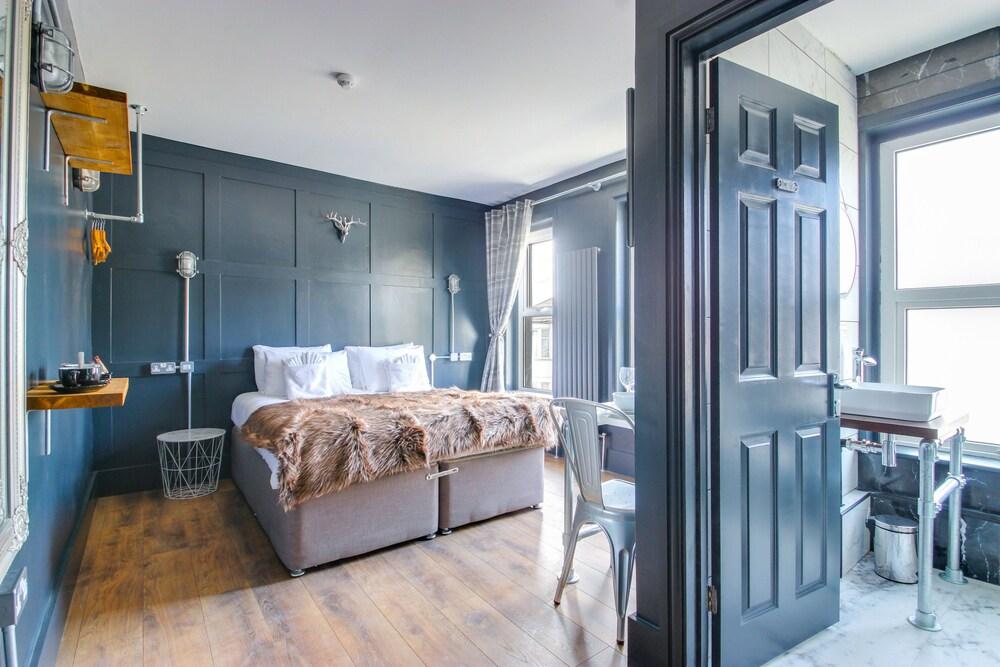 SixtySix by Sorted Stay