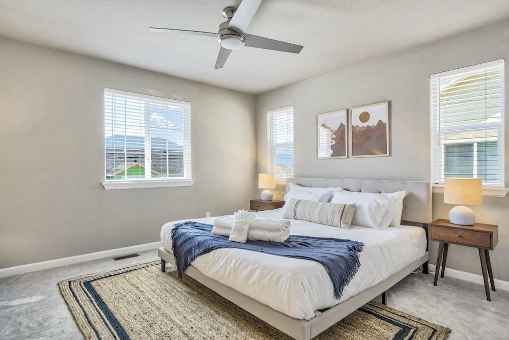 3BD Modern Home Close to Usafa