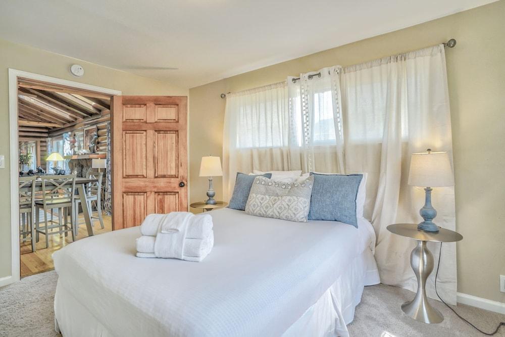 3BD Cowboy Cabin Pikes Peak Mountain Log Cabin