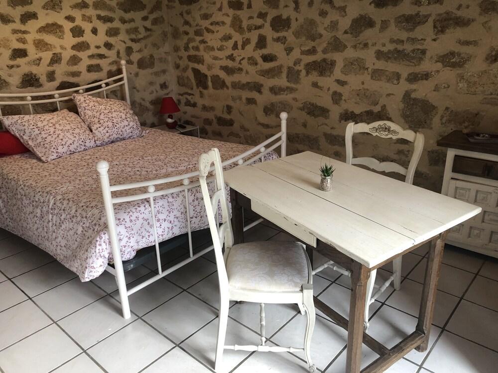 Maison d'hôtes Ourdeaux et gîte Chez Rouchon