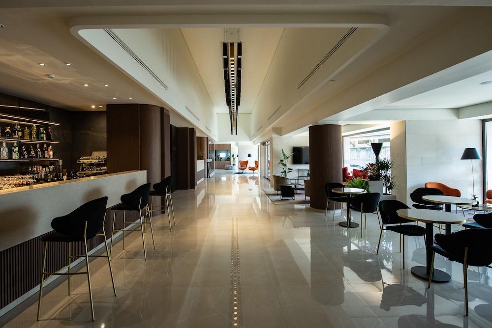 Gold Tower Lifestyle Hotel